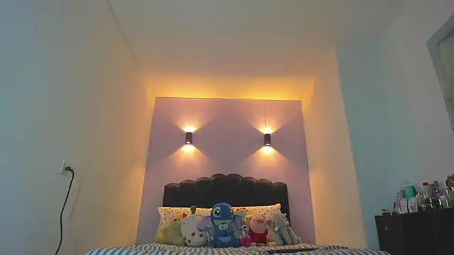 sofia_clauss_ - Sofia_Clauss_'s free webcam - UK Sex Cams