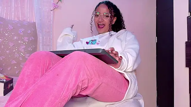 dahlia_brownie - DAHLIA_BROWNIE's free webcam - UK Sex Cams