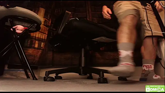 justshutupandwatch - Justshutupandwatch's free webcam - UK Sex Cams