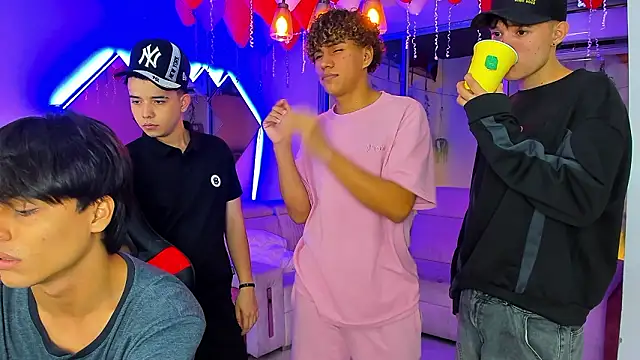 Houseofwarrios webcam