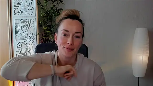 RebeccaMartinez webcam