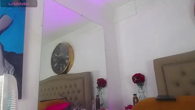 Adara_Ferrara webcam