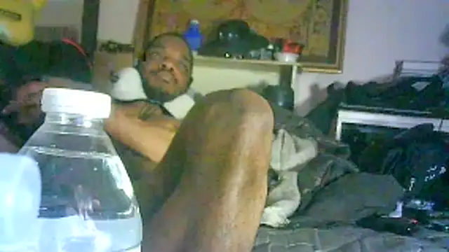 ON3YOULLN3VER_FIR3 webcam