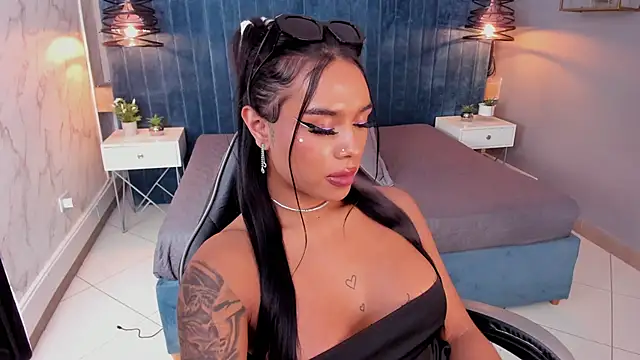 tinaqueen_noa webcam