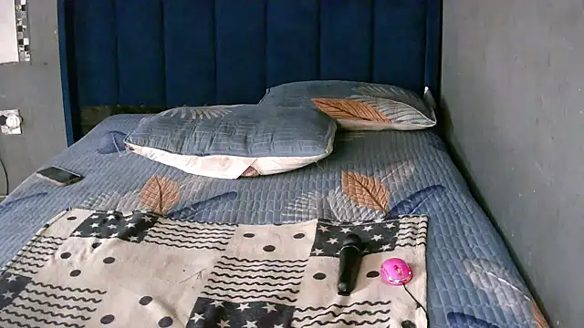 FREAKBARBIE02 webcam