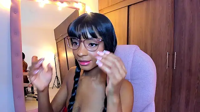 alikahouston4 - Alikahouston4's free webcam