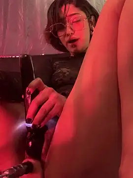 LilithMonette webcam