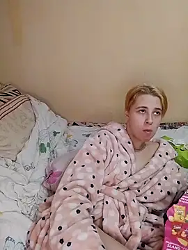 Gussie_Bridie webcam