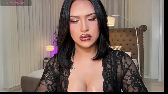 Your_Majesty_Tyra webcam