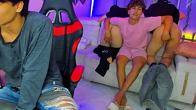 Houseofwarrios webcam