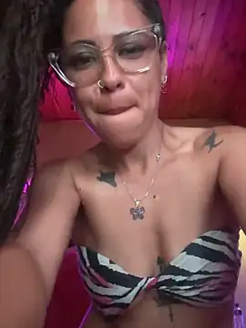 mariposapontiak420 webcam