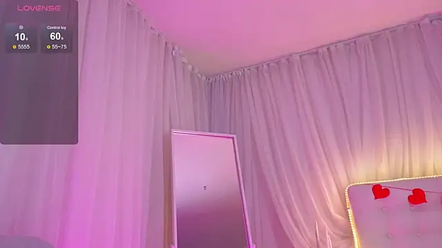 Monica_Leen from StripChat is Freechat