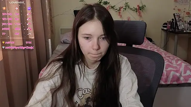 boozekirs_ from StripChat is Freechat