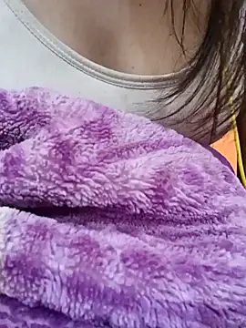 CuteSarikaLIVE webcam