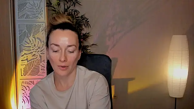 RebeccaMartinez webcam