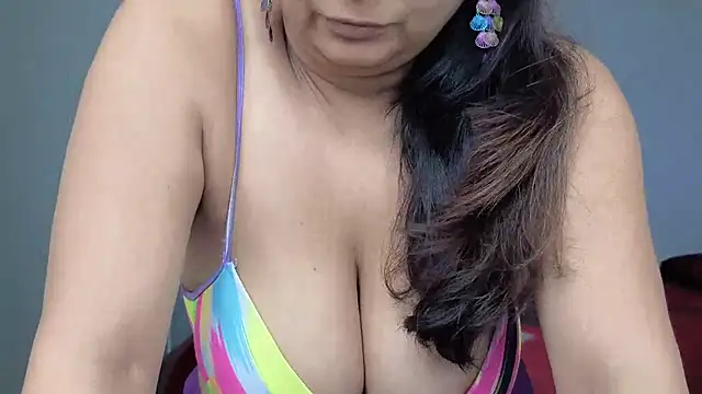 HotSpicyGujju webcam