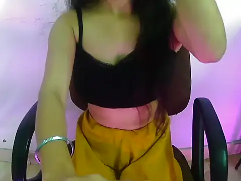 Hotsurbhi webcam