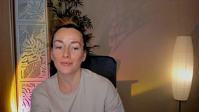 RebeccaMartinez webcam