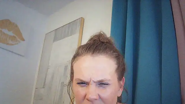 Ariasweetaspie webcam