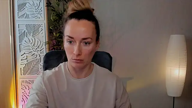 RebeccaMartinez webcam