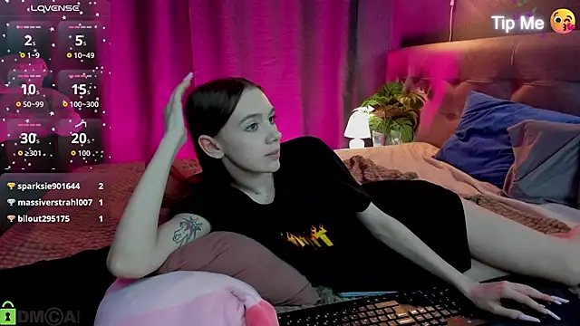 Lesi_Moonie01 webcam