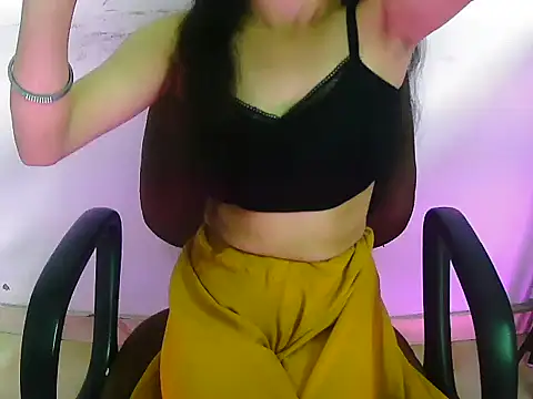 Hotsurbhi webcam
