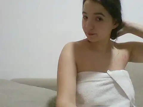 outsidermuse - OutsiderMuse's free webcam - UK Sex Cams