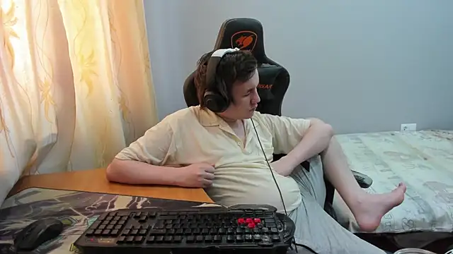 iliaskrislove - Iliaskrislove's free webcam - UK Sex Cams