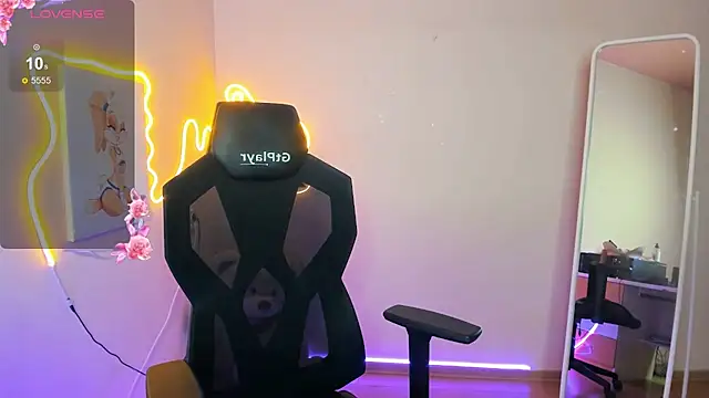 AliceeinWonderlanddd webcam