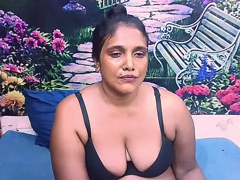 IndianSexyLady20 webcam