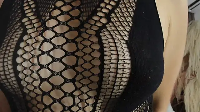 hannahill69 - Hannahill69's free webcam - UK Sex Cams