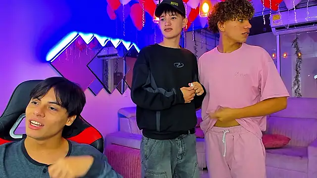 Houseofwarrios webcam