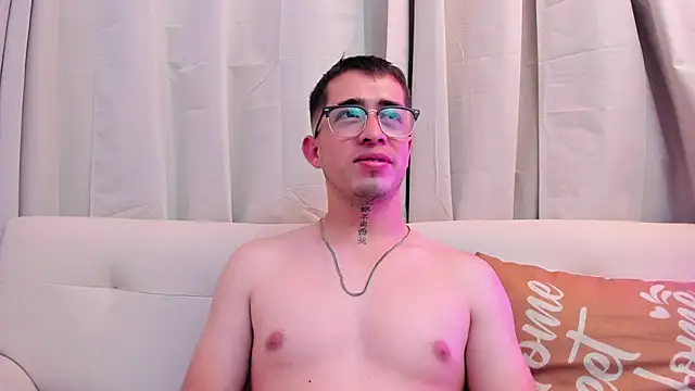 Tommas_Jhonson webcam