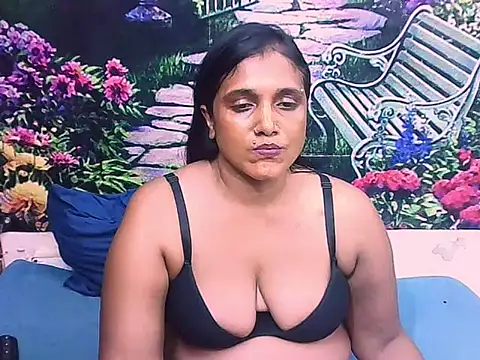 IndianSexyLady20 webcam