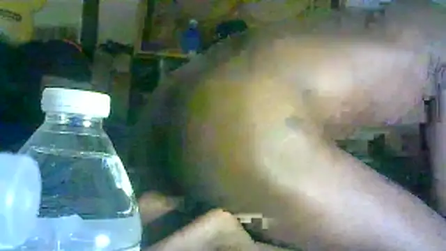 ON3YOULLN3VER_FIR3 webcam