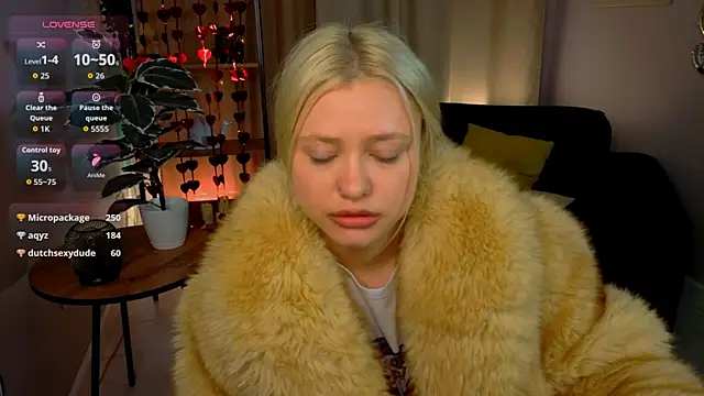 Millie_Vanillies webcam