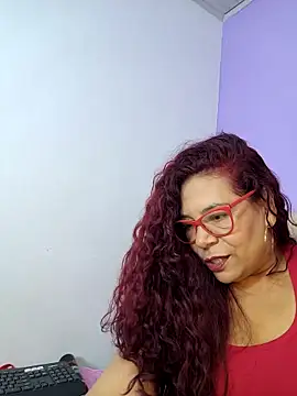 Scarlet_curly8a webcam