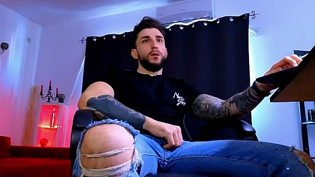 MightyAaron66 webcam