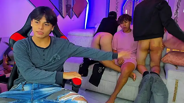 Houseofwarrios webcam