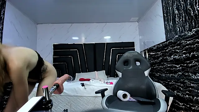 Ladyy_Scarlett webcam