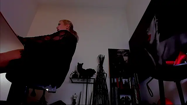 MistressDemi webcam