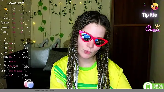 Alicia_redfollow webcam