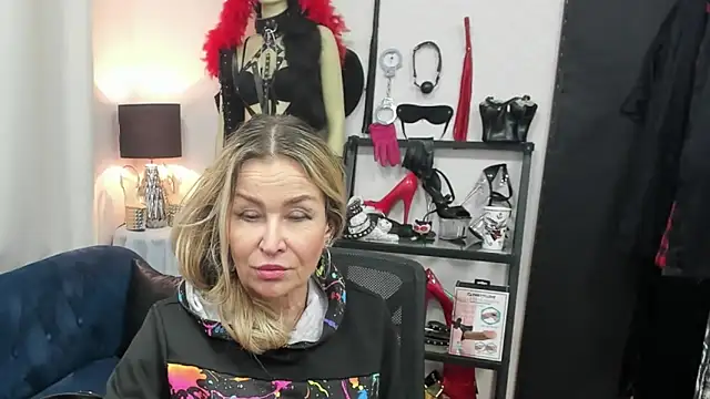 crystalux - CrystaLUX's free webcam - UK Sex Cams