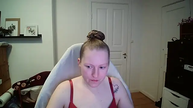 Girlnina-1995 webcam