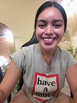 TS-SimplyTheBest Live Webcam on Stripchat