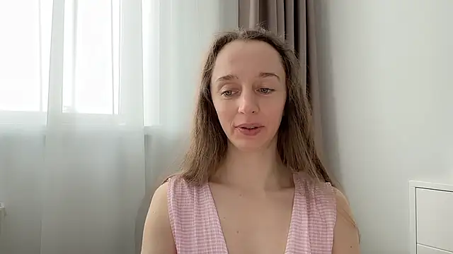 ShySchoolGirl webcam