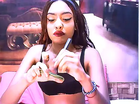 IndianPretty14u2Luv webcam