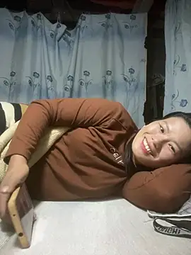 qinjid002 - Qinjid002's free webcam - UK Sex Cams