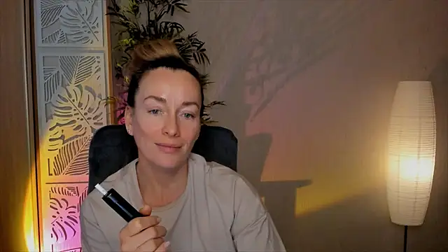 RebeccaMartinez webcam