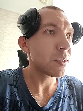 _uncle_mitya-43_ - _uncle_Mitya-43_'s free webcam - UK Sex Cams